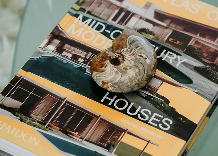 Bungalowvilla Robin Hill, Met Bostuin & Design Interieur Villa