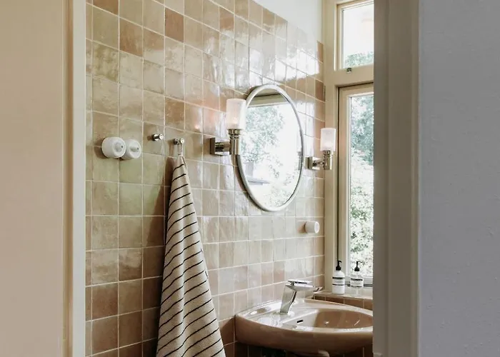 Bungalowvilla Robin Hill, Met Bostuin & Design Interieur *