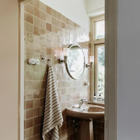 Bungalowvilla Robin Hill, Met Bostuin & Design Interieur *