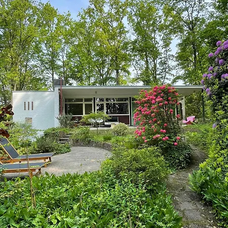 Bungalowvilla Robin Hill, Met Bostuin & Design Interieur