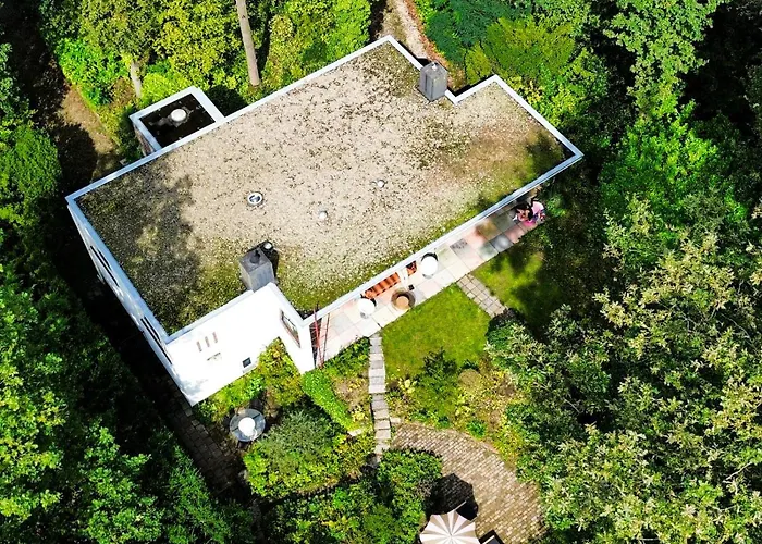 Bungalowvilla Robin Hill, Met Bostuin & Design Interieur Villa